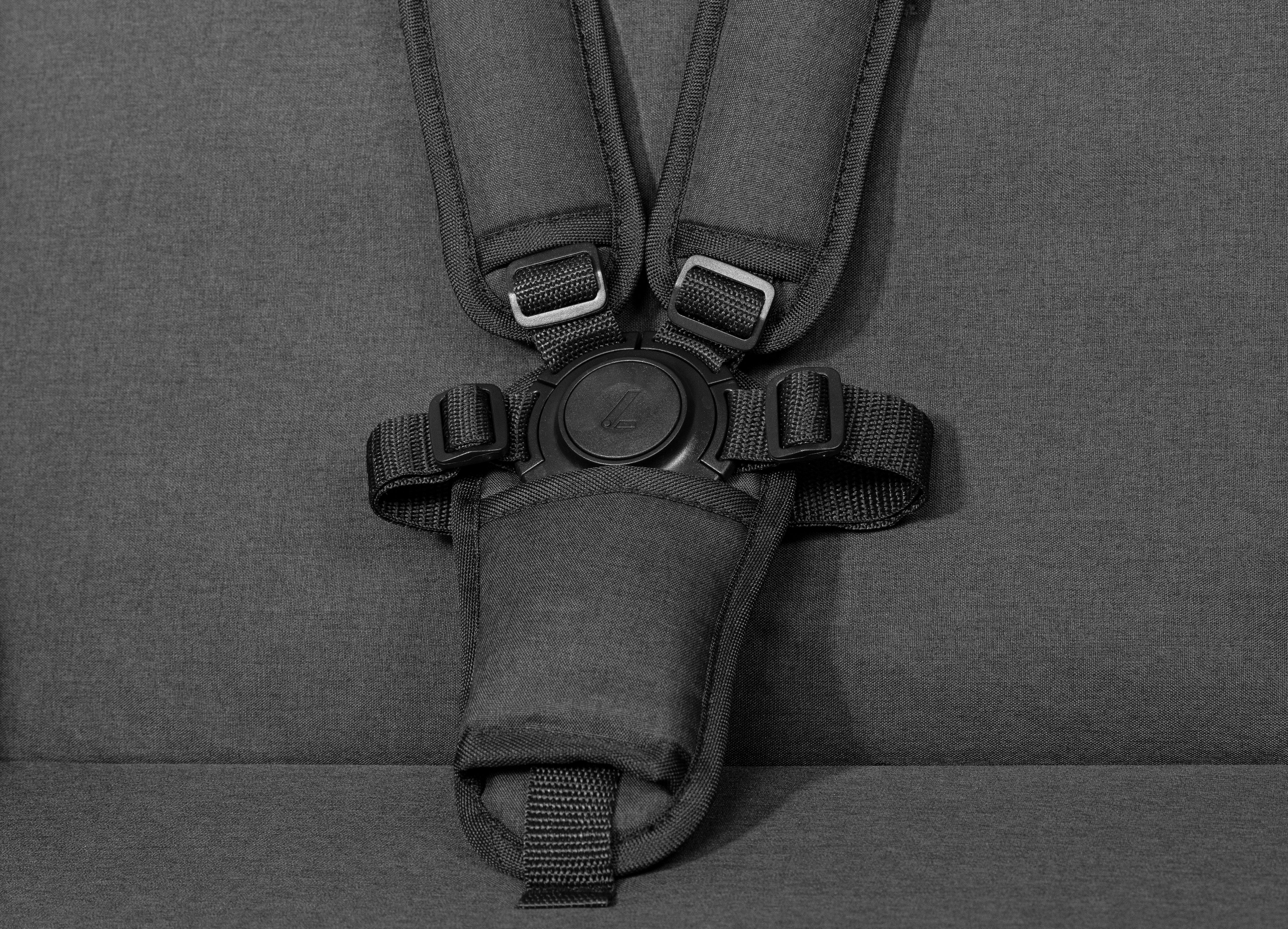 WonderFold W4 - Single Seat Volcanic Black - WonderFold Wagons Australia